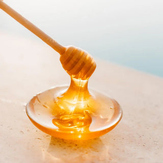 Unlocking-the-Hair-s-Sweet-Secret-National-Honey-Month Urban Hydration